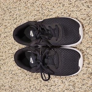 COPY - Nike Tanjun shoes size 12 toddler